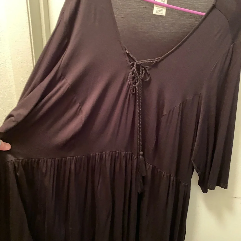 Baby doll top or can be used as a dress. - Picture 2 of 6